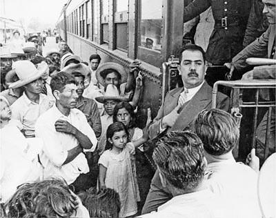 Lazaro_Cardenas_nacionaliza_ferrocarriles_1937.jpg