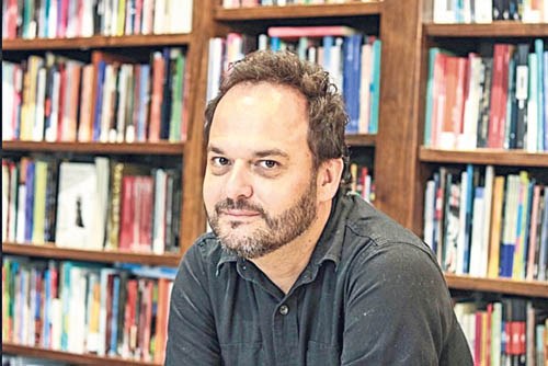 1618 BIlioteca fantasma IMAFEN.jpg