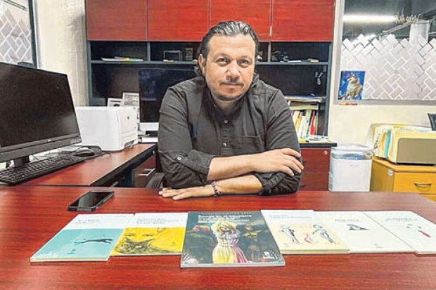 1624 Biblioteca fantasma Ivan Ballesteros editor.jpg