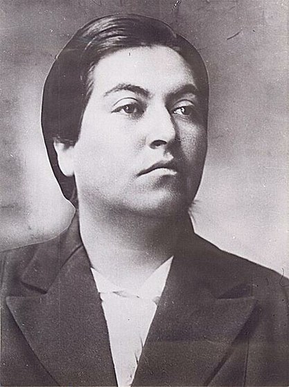 Gabriela_Mistral_(1922).jpg
