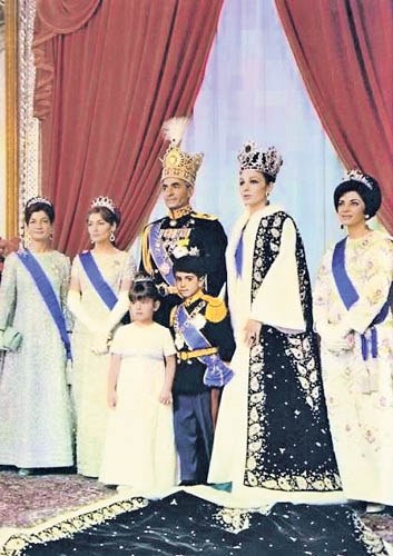 Mohammad_Pahlavi_Coronation.jpg