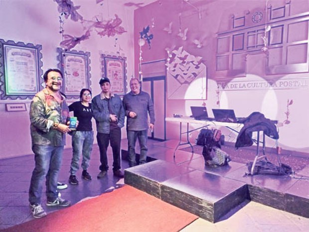 Roberto Jiménez Álvarez (a la izquierda) y José Luis Vázquez_ parte del proyecto DJ Wallace+Xivalva (costado derecha).jpg